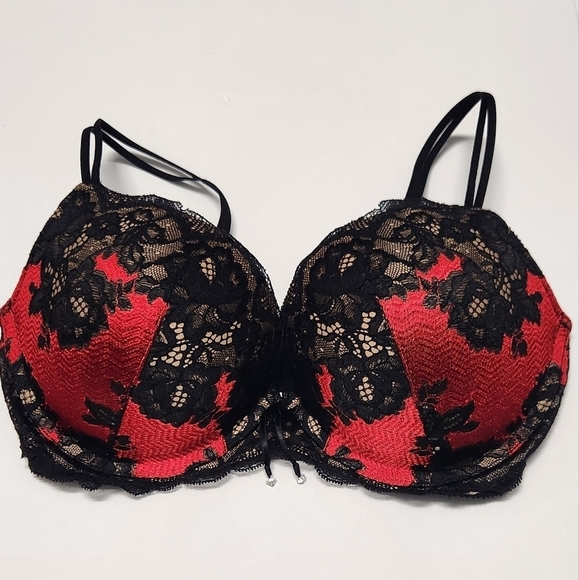 Victoria's Secret Pushup Bra - Picture 8 of 9
